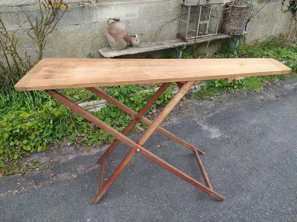 Ancienne Table � Repasser Bois Vintage 
Hauteur 3 Positions 70 Loches (37)