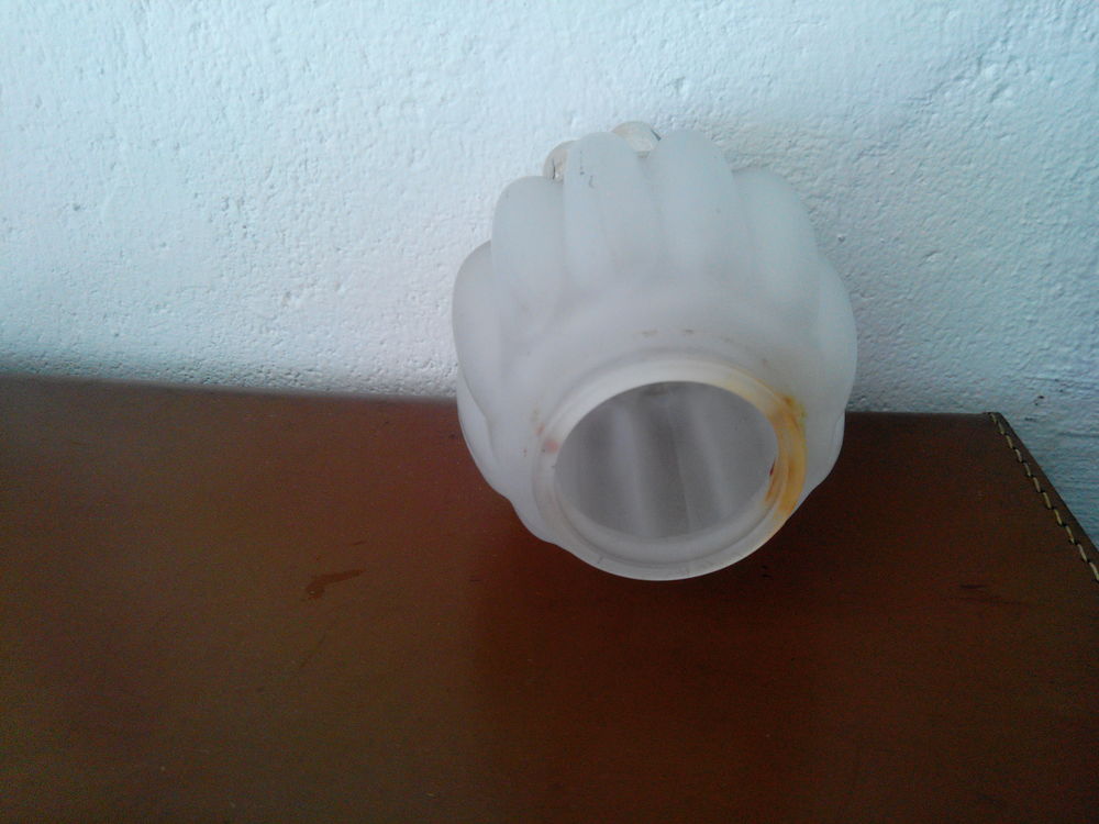 ANCIENNE TULIPE CLOCHE POUR LAMPE ou LUSTRE 13 Royan (17)