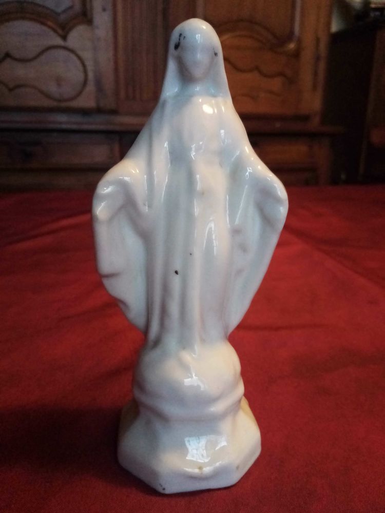 Ancienne vierge en biscuit hauteur 18 cm ( n�2) 20 Avermes (03)