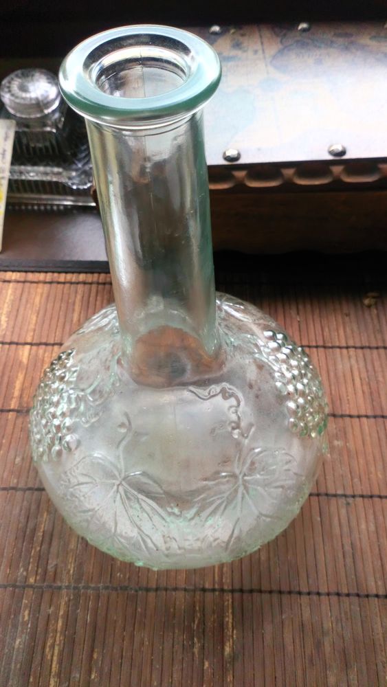 ANCIENNE XX�ME CARAFE � d�canter le vin en verre 12 Battrans (70)