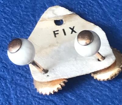 Anciennes Boucles oreilles en plaqu� OR Fix perle ivoire 22 Dinan (22)