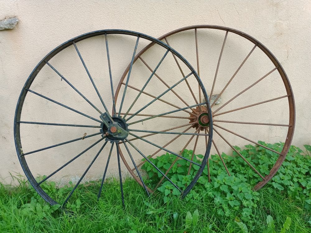 Anciennes roues en fer 20 Oroux (79)