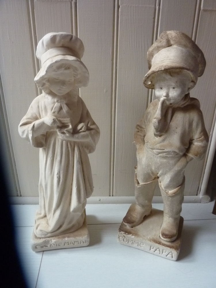 Anciennes Statues d'enfants en pl&acirc;tre Décoration