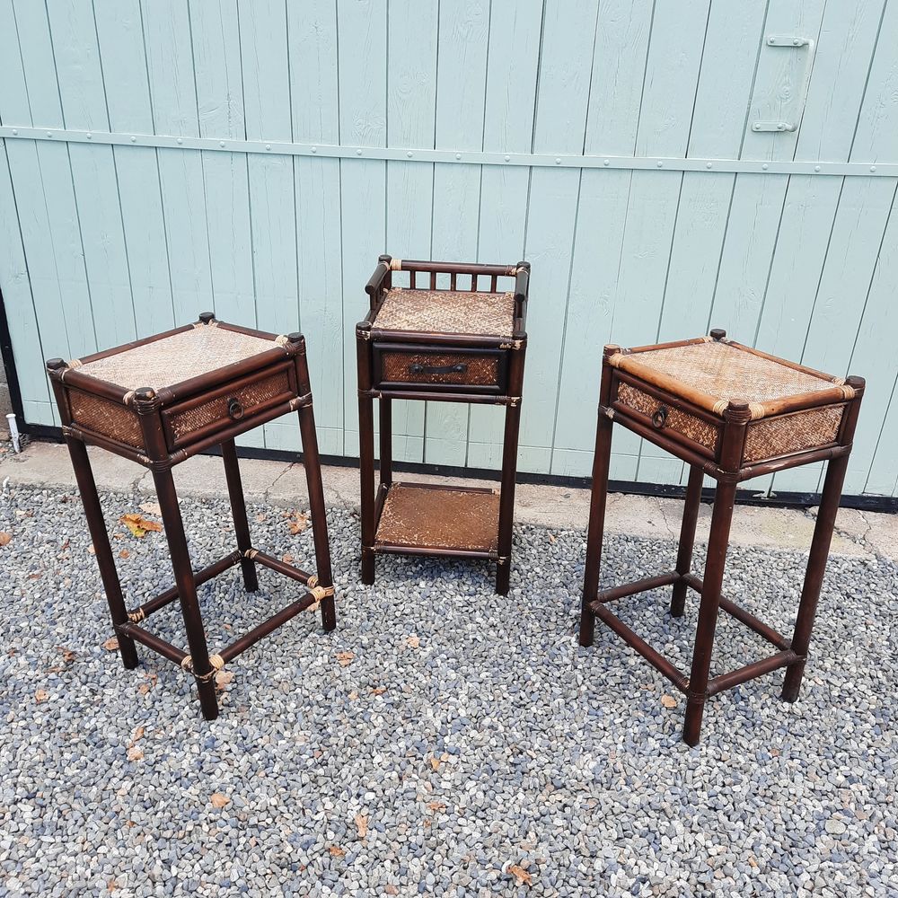 ANCIENNES 
3 TABLES DE NUIT EN BAMBOU, 0 Salies-de-B�arn (64)