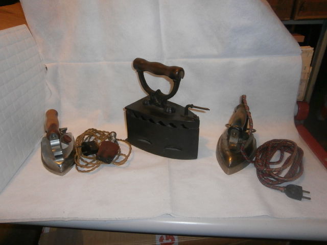 Lot de 3 anciens fers � repasser 18 Wolxheim (67)