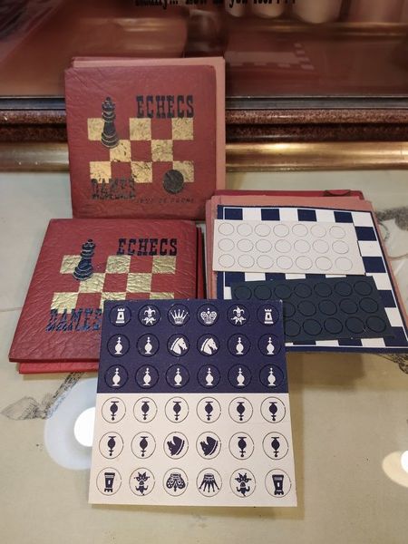 Anciens Jeux d'�checs et de Dames De Voyage 10 Loches (37)
