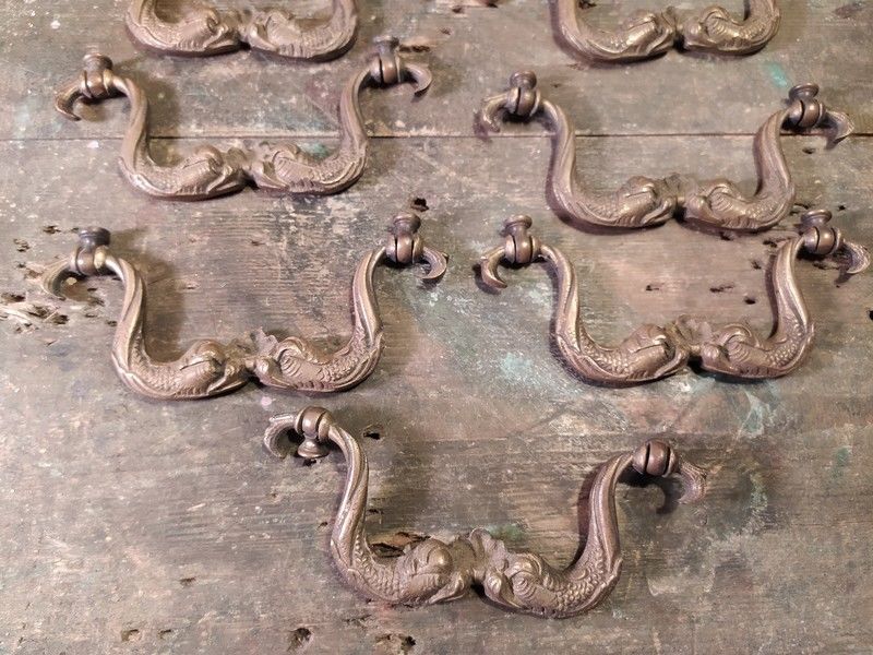 Anciens Ornements Bronze Poign�es Tiroirs Dauphins 80 Loches (37)