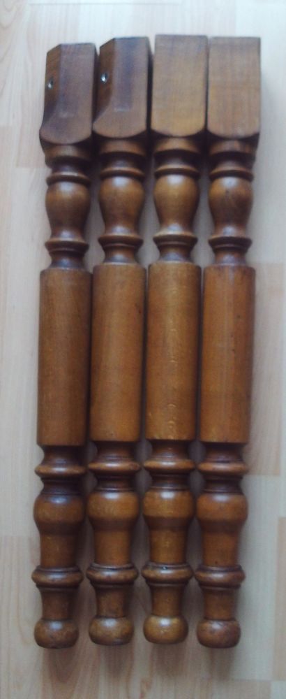 4 anciens pieds de table du 19e si�cle bois tourn� artisan 45 Villeurbanne (69)
