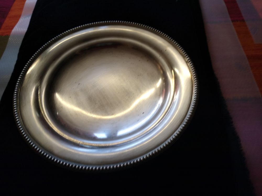  Anciens Plats en  m�tal argent�  du XIX e Si�cle 0 Meximieux (01)