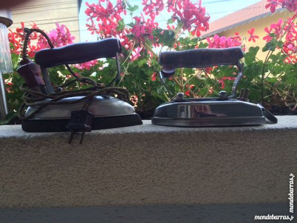 Anciens fer � repasser �lectrique  d�co 
20 Villerest (42)