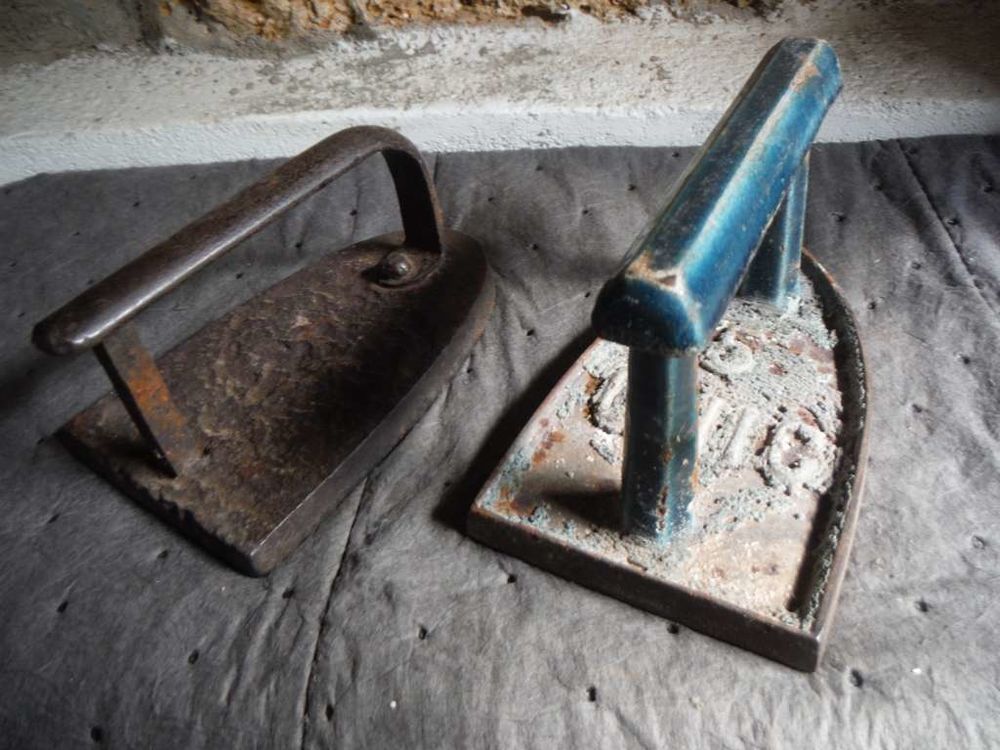 2 Anciens fer � repasser 15 Villeneuve-le-Roi (94)