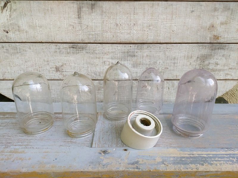 Anciens Verres de Lampe de Cour ou Suspension 25 Loches (37)