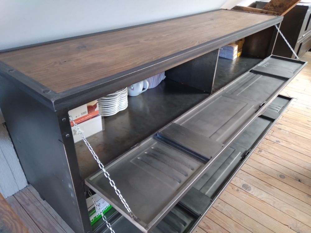 2 Anciens vestiaires industriels - 2portes 400 Pont-�-Marcq (59)