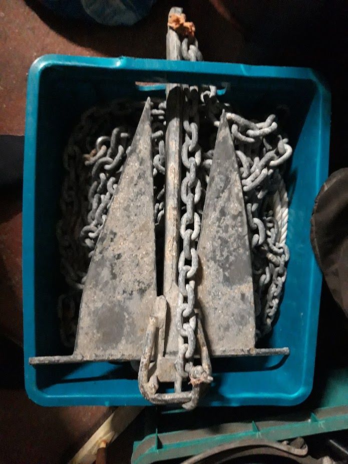 ancre 6kg. chaine 18M. corde 60M 100 Frontignan (34)