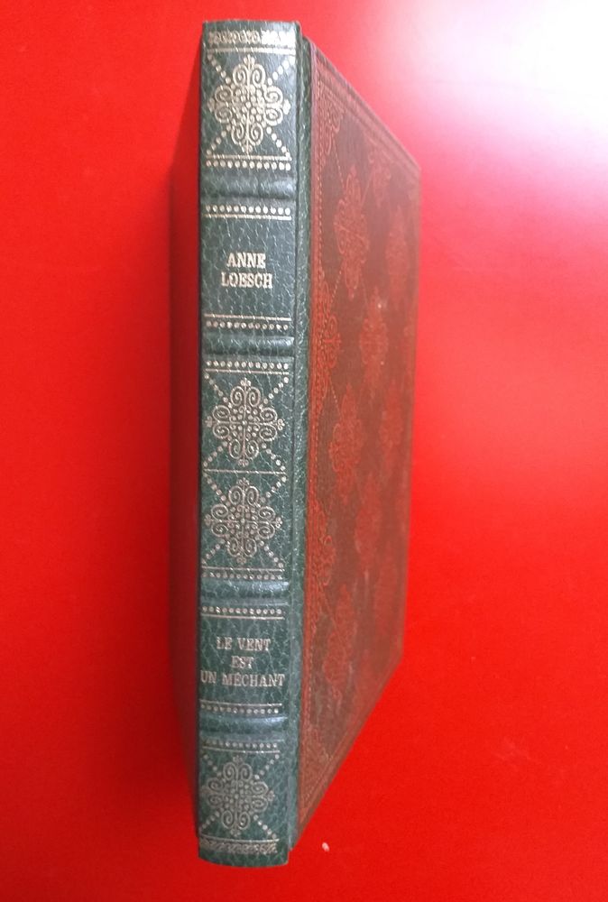 Anne LOESCH Le vent est un m�chant - Biblioth�que du temps pr�sent 5 Montauban (82)