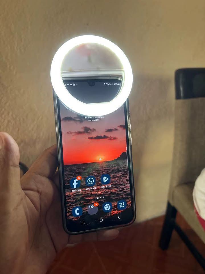 Anneau lumineux LED pour Selfie et Vid�os 
4 Baie-Mahault (97)