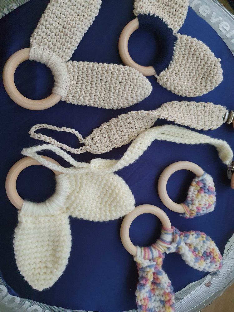 anneaux de dentition et attache tetine 3 Combourg (35)