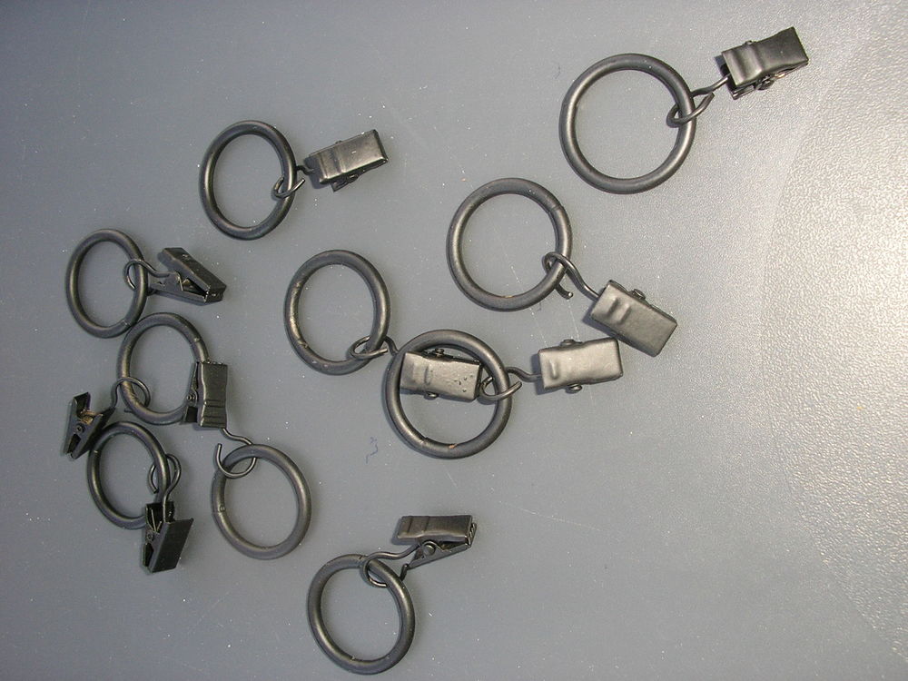 Anneaux de rideaux 1 N�mes (30)