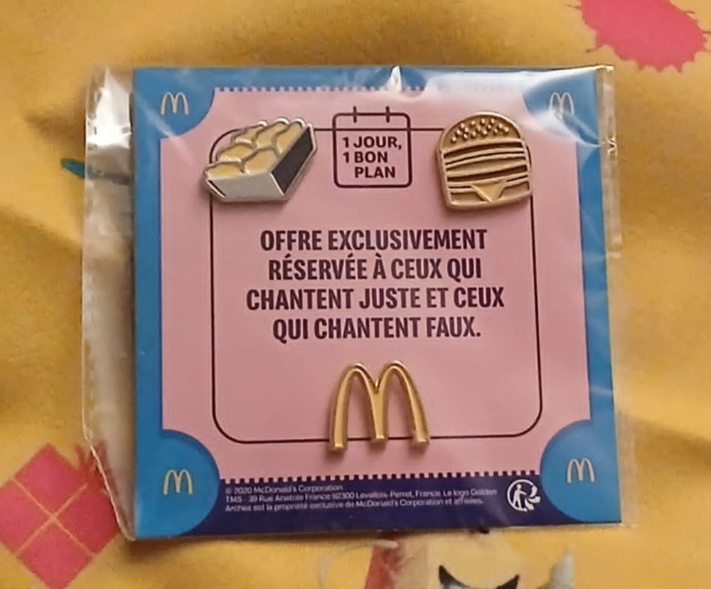 Lot de 3 Pin's des Ann�es 2020 - Neuf 3 La Fert�-Alais (91)