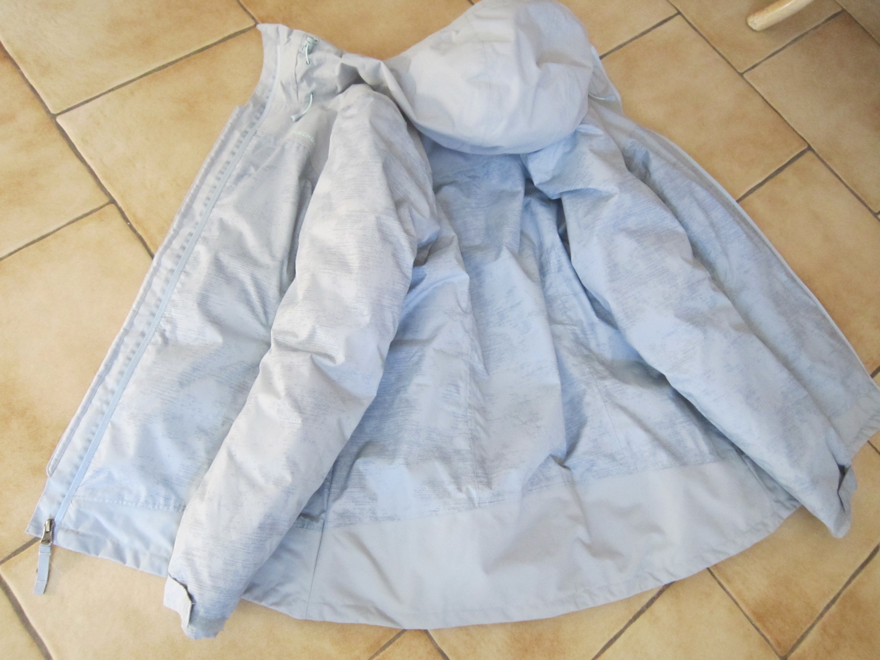 Un anorak Quechua 30 Brignais (69)