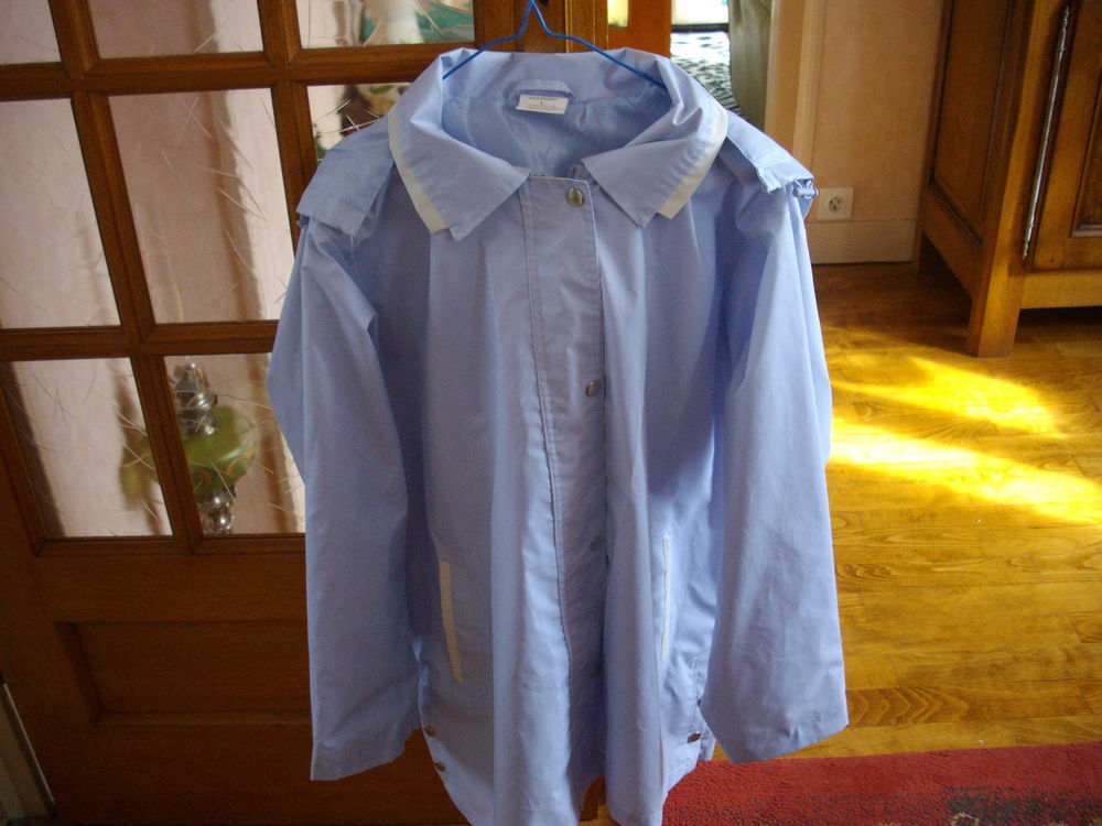2 anoraks cires femme 12 Dijon (21)