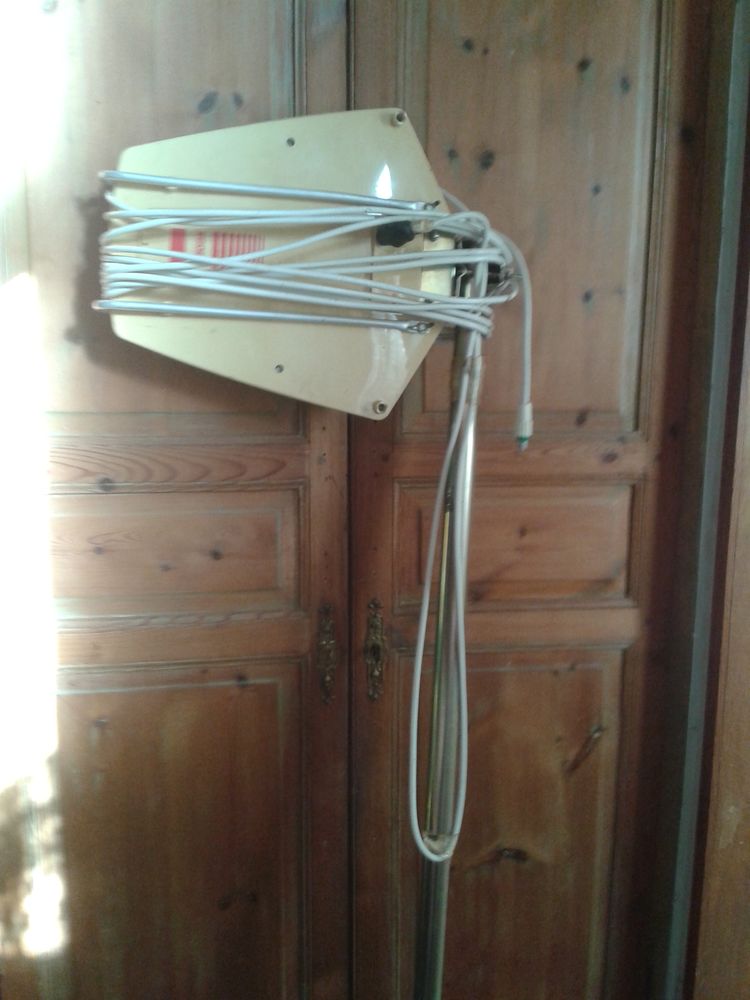 ANTENNE CEDEA  ELECTRONIQUE + MAT 10 Fr�vent (62)