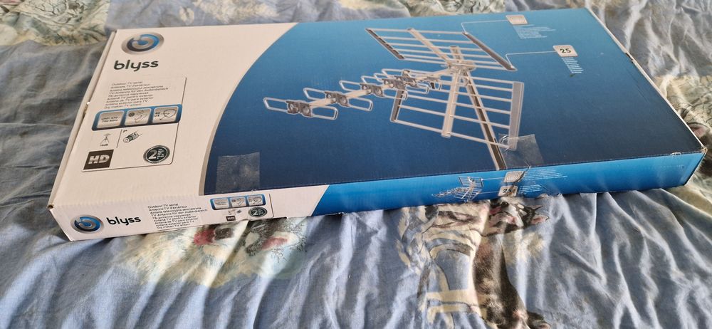 Antenne satellite plate balcon extérieur Engel Axil AN7080 Antenne satellite plate balcon extérieur Engel Axil AN7080