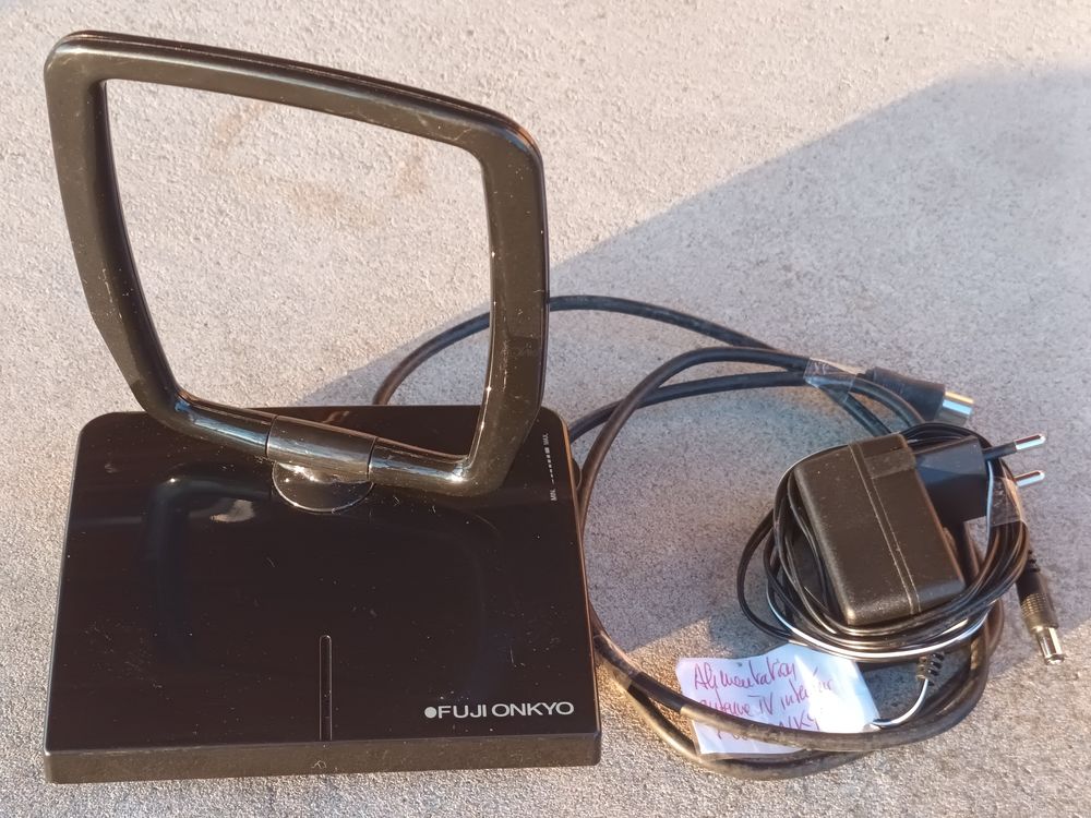 Antenne TV d'int�rieur �lectronique amplifi�e Fuji Onkyo 15 Romagnieu (38)