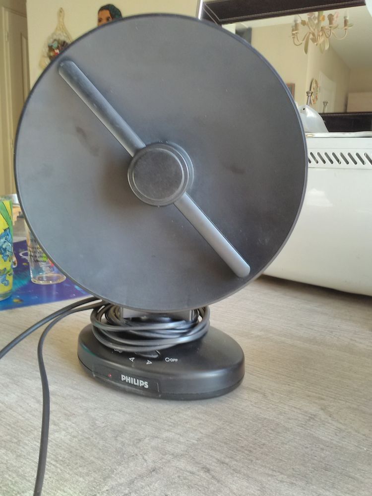 Antenne t�l�vision philipps 15 Paron (89)