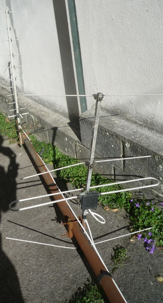 Antenne de toit r�teau pour r�ception t�l�vision TNT 12 Villers-l�s-Nancy (54)