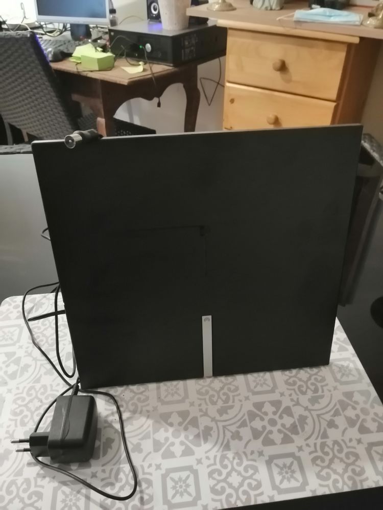 ANTENNE TNT 30 Cr�mieu (38)