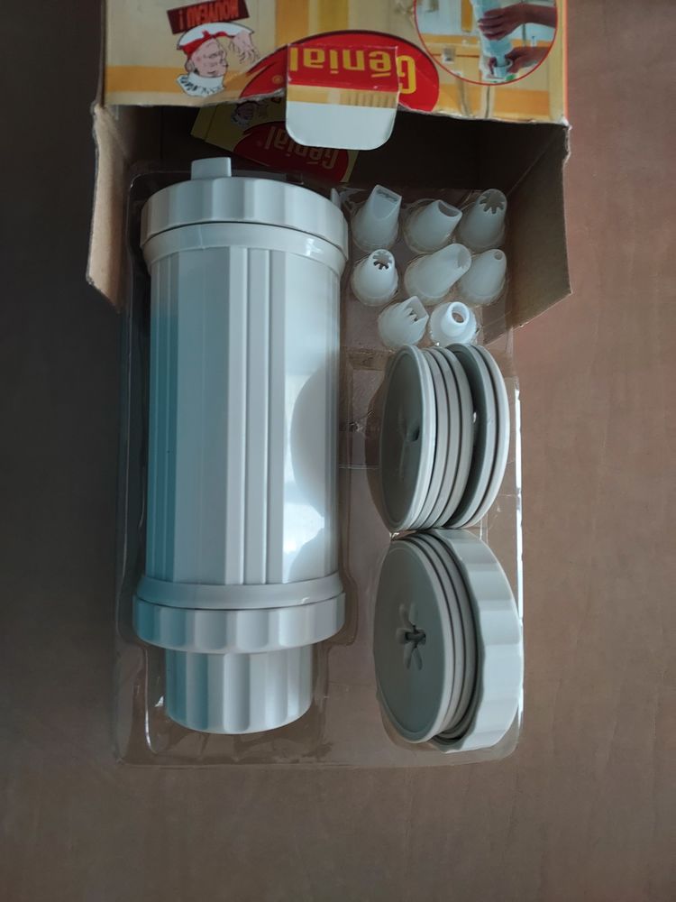 => Appareil � biscuits: 10� 10 Le Havre (76)