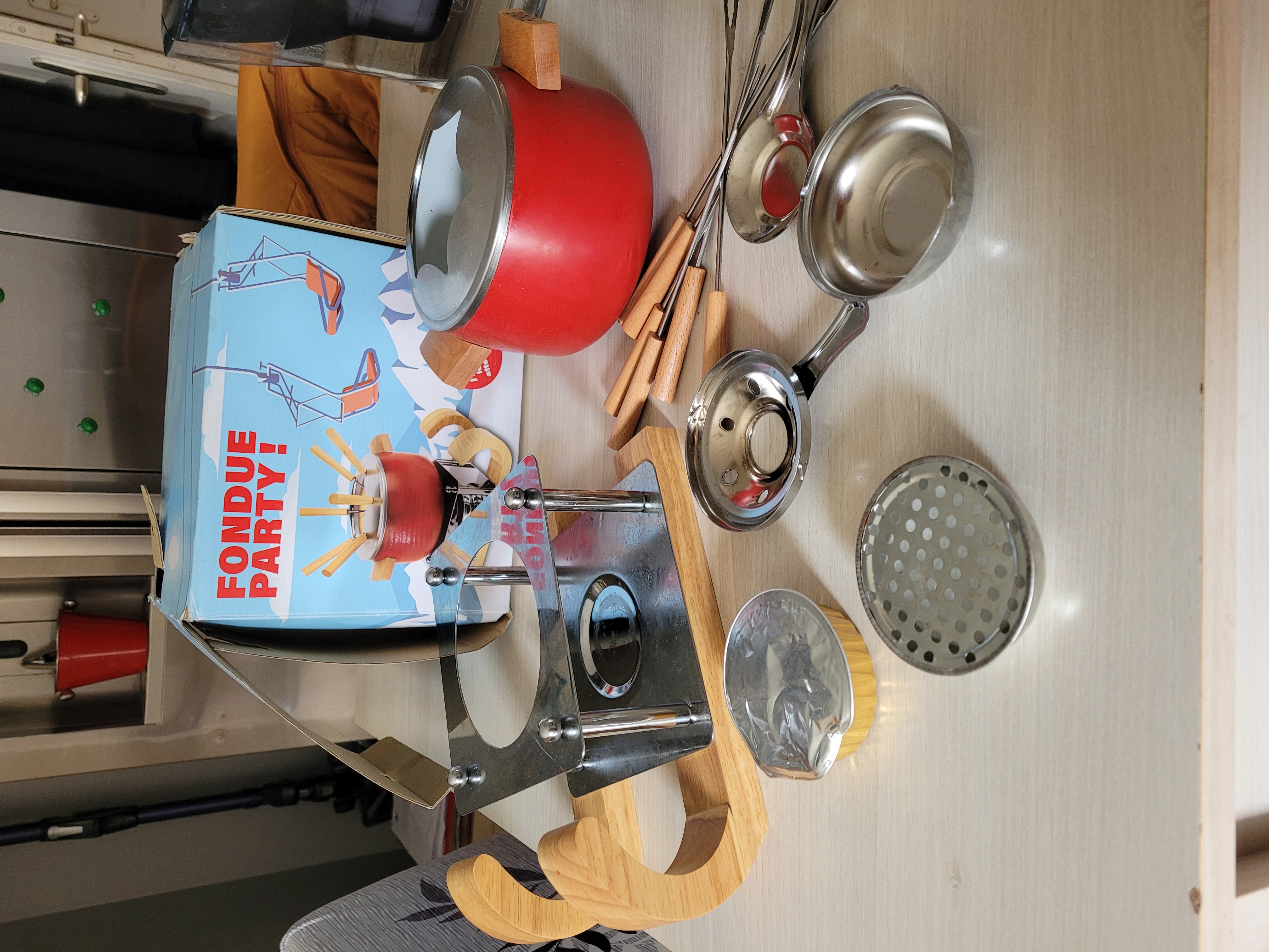 Appareil � fondue neuf 10 Fons (30)