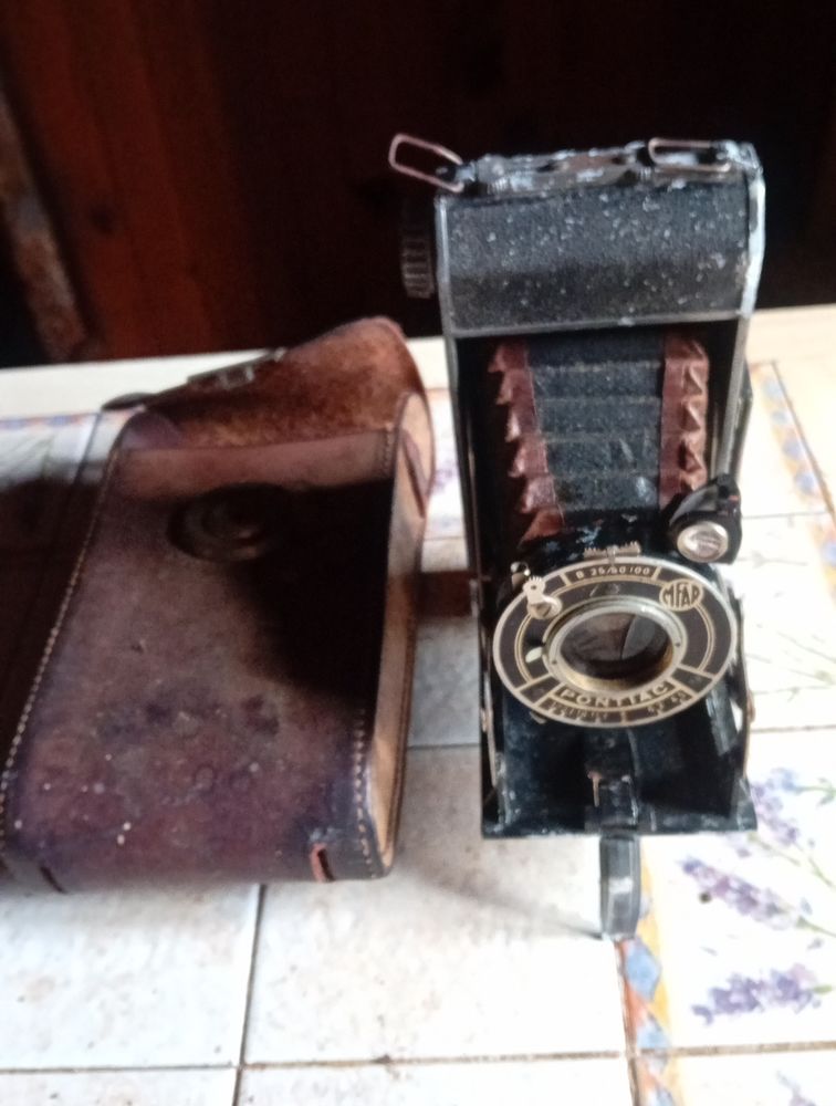 Appareil photo ancien 40 Chambost-Longessaigne (69)