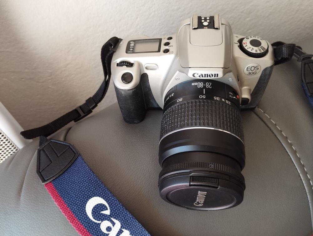 Appareil photo argentique Canon 190 Narbonne (11)