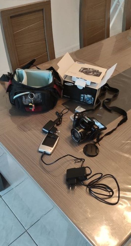 Appareil photo bridge Samsung WB2100 60 Pavilly (76)