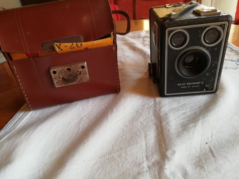 Appareil photo SIX 20 Brownie 1946 80 Poitiers (86)