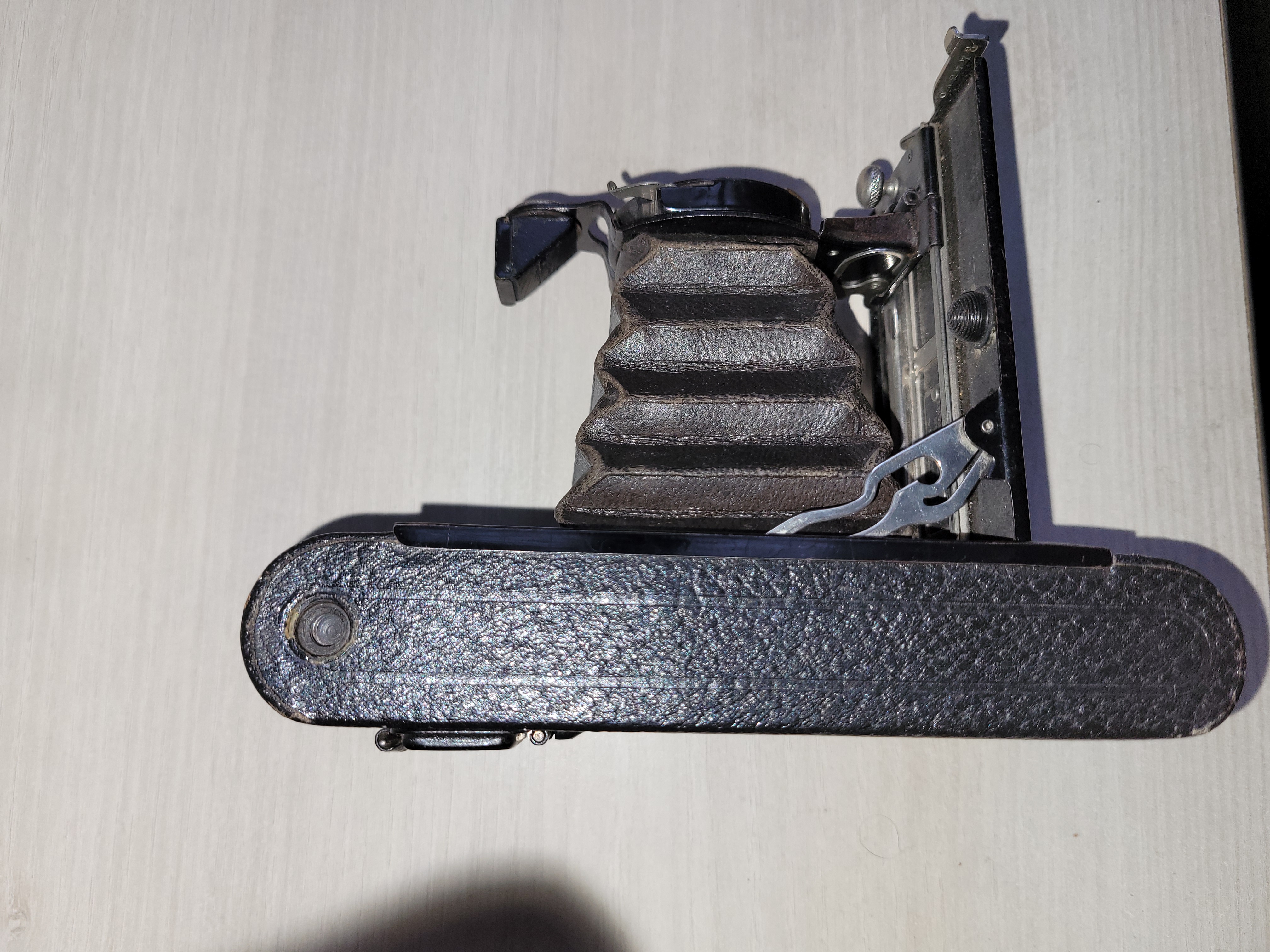 Appareil photo BROWNIE N� 2 Folding Autographic Kodak 50 Escaudain (59)