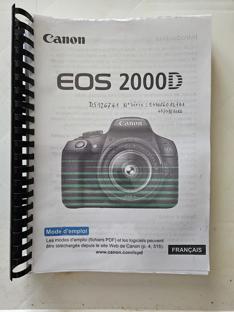 appareil photo Canon EOS 2000 D num�rique reflex . 300 Lesparre-M�doc (33)