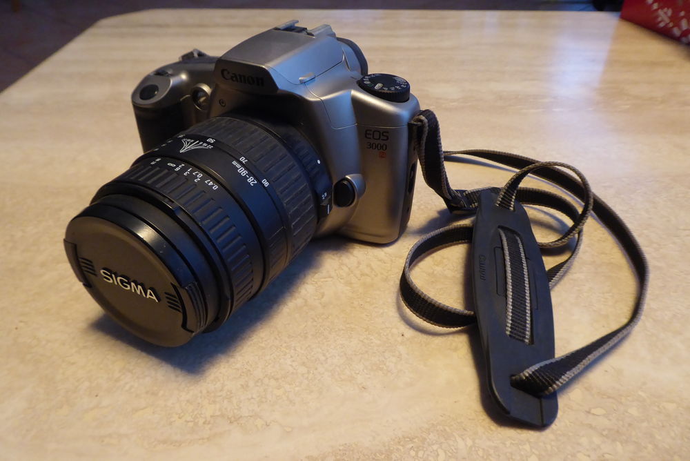 Appareil photo canon eos 3000 argentique sigma 120 Alfortville (94)