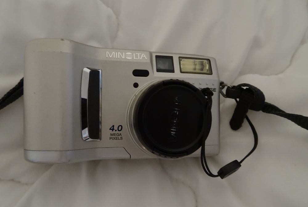 APPAREIL PHOTO MINOLTA NUMERIQUE 404 100 Ouistreham (14)
