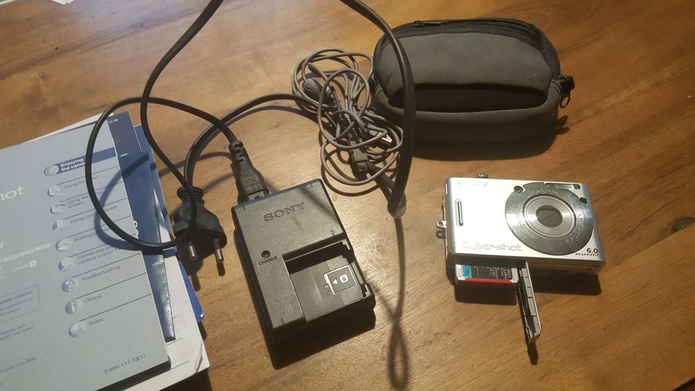 Appareil photo num�rique Sony 50 Aigremont (30)