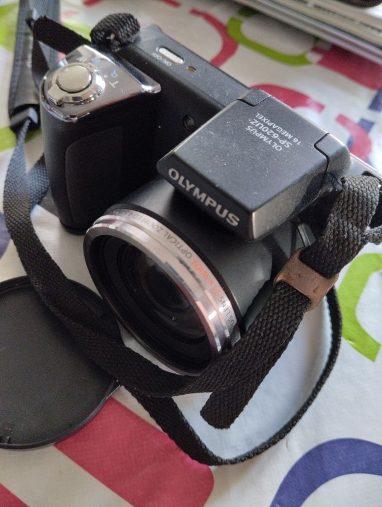 appareil photo num�rique 100 Hy�res (83)