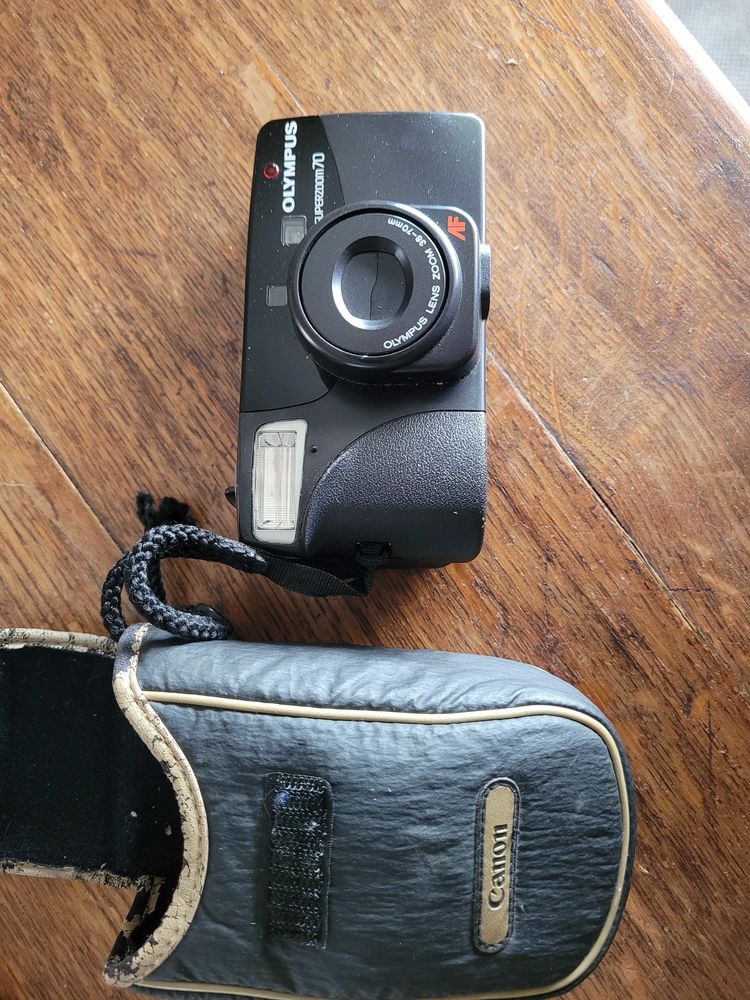 appareil photo olympus superzoom 70 100 Roujan (34)