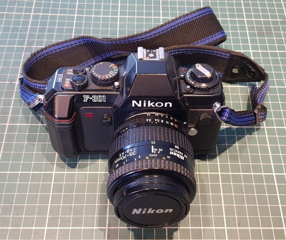 Appareil photo reflex argentique NIKON F-301 / 35-70mm 120 Montrouge (92)