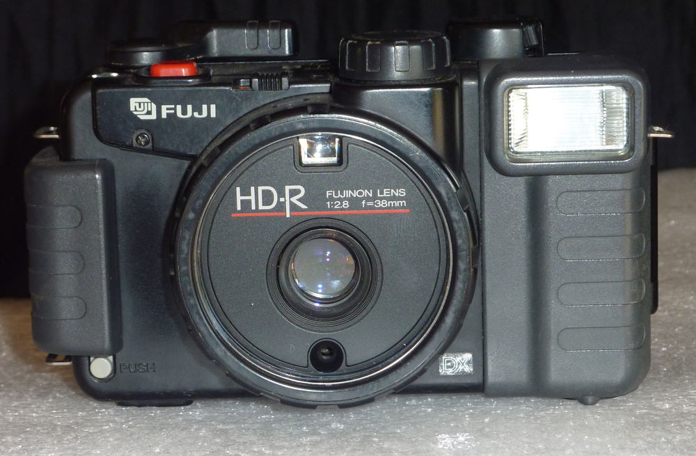 APPAREIL PHOTO 70 Ch�teauneuf-Val-Saint-Donat (04)