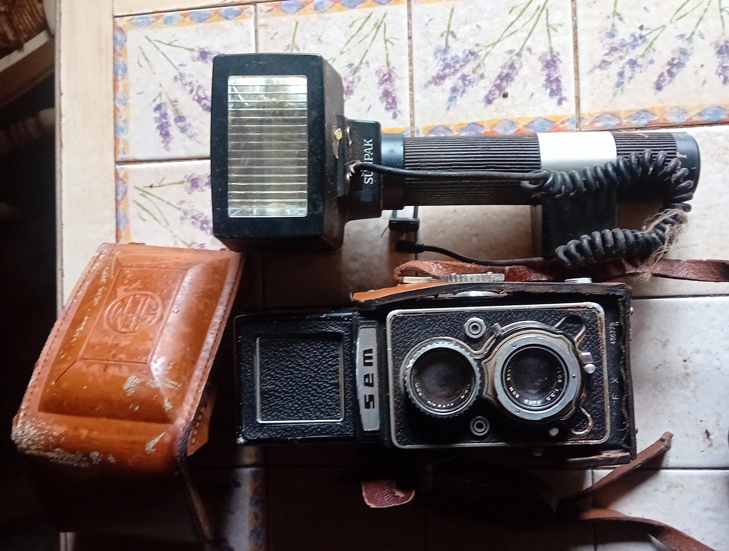 Appareil photo 40 Chambost-Longessaigne (69)