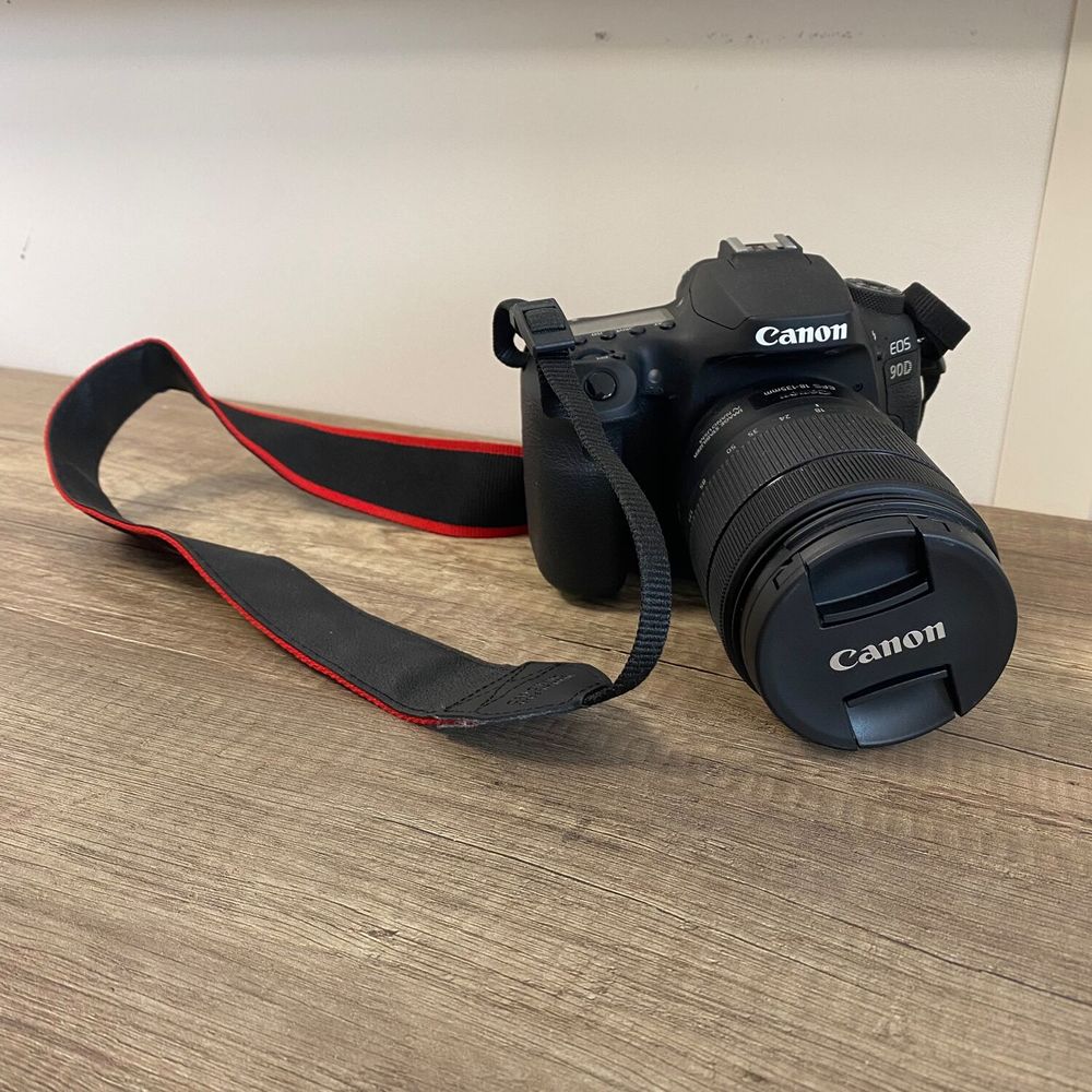 Appareil photo EOS 90D 950 Orl�ans (45)