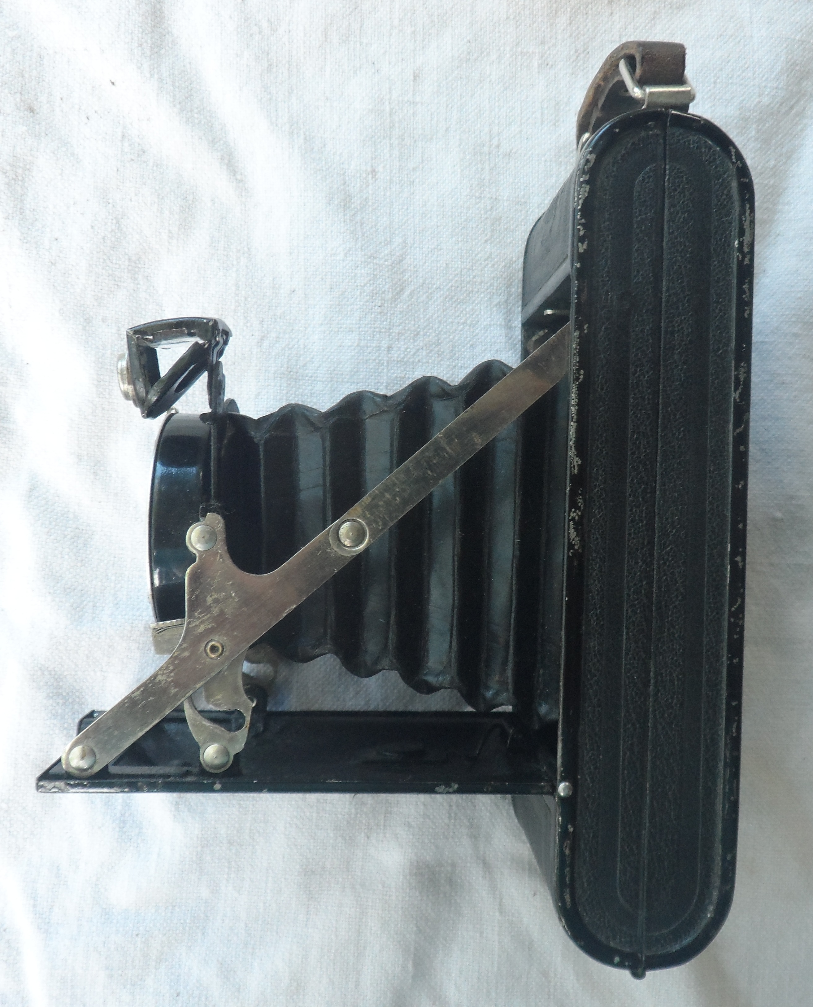 APPAREIL PHOTOS A SOUFFLET ROLLTEX SPEZIAL GERMANY
COLLECTOR 50 Castries (34)