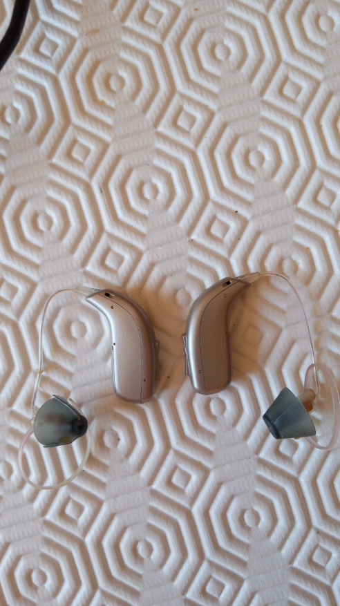  appareils  auditfs haut de gamme  Audika etat neuf 0 Cadenet (84)